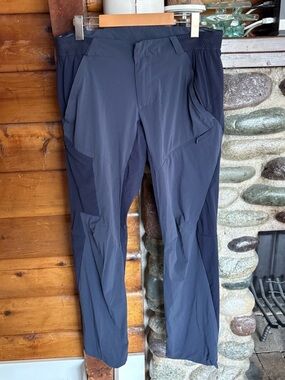 Quechua MH500 Men’s Lightweight Technical Hiking Pants Navy Zip Pocket Outdoor